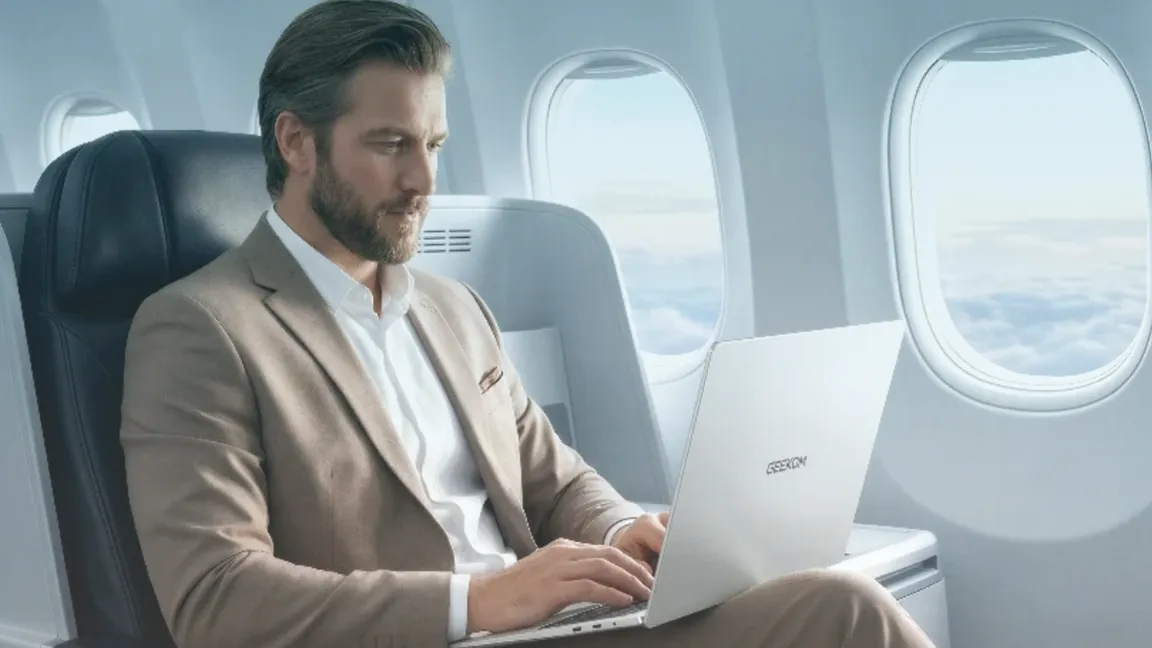 GeekBook M16: Laptop Mirip MacBook Pro dengan Core Ultra 9 dan Baterai 99,9Wh